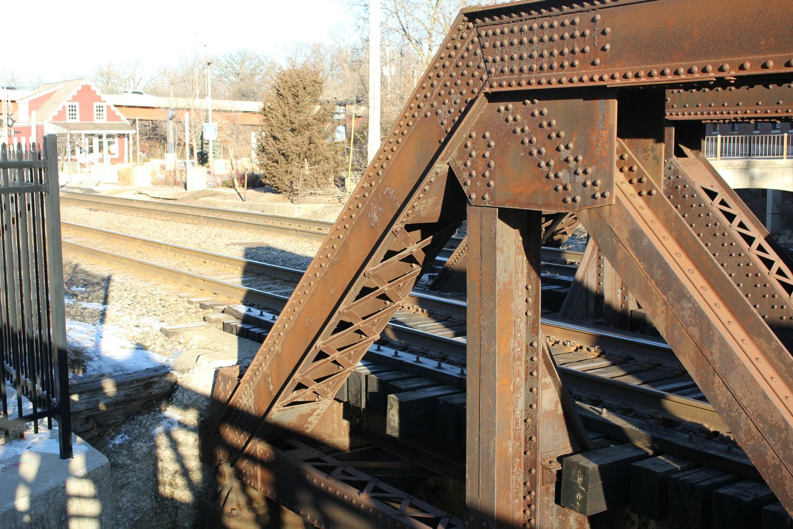 Endpost detail, south truss